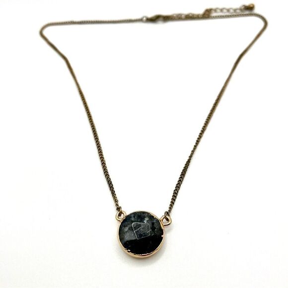 Rare circle charcoal jewel necklace with antique gold chain NWOT 3” extender - Picture 1 of 4